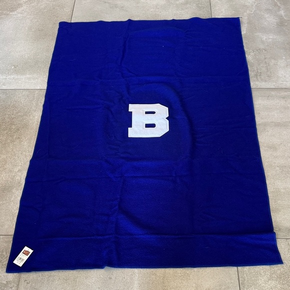 NWT vintage Woolrich blue wool stadium Blanket with white letter B, 42x60” - Picture 1 of 6